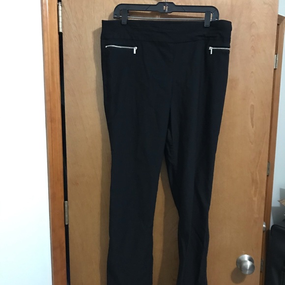 New York & Company Pants - NY & Co. Black Pull On Pant W Zip Accent